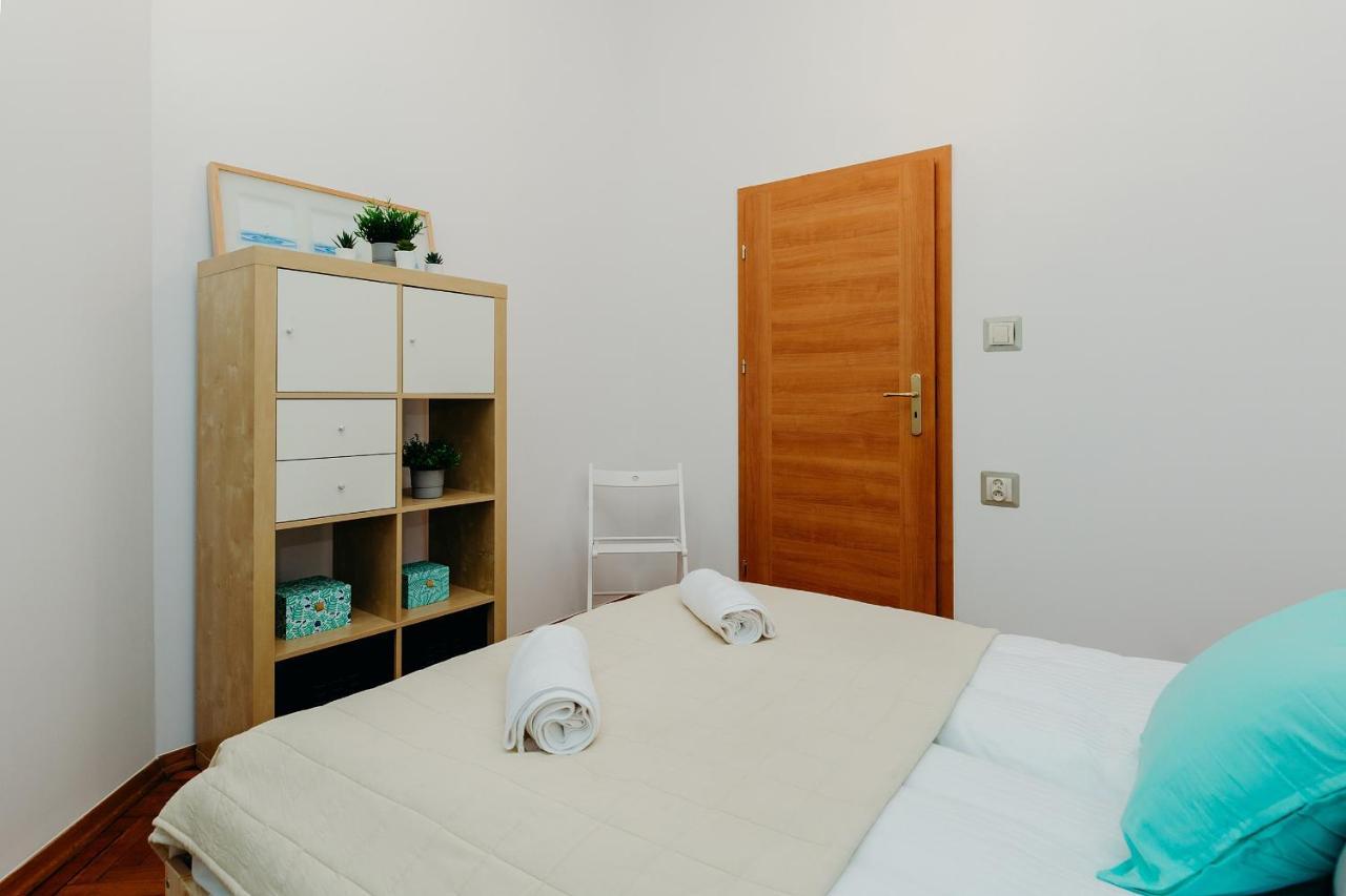 Shortstaypoland Klonowa Varsovie Extérieur photo
